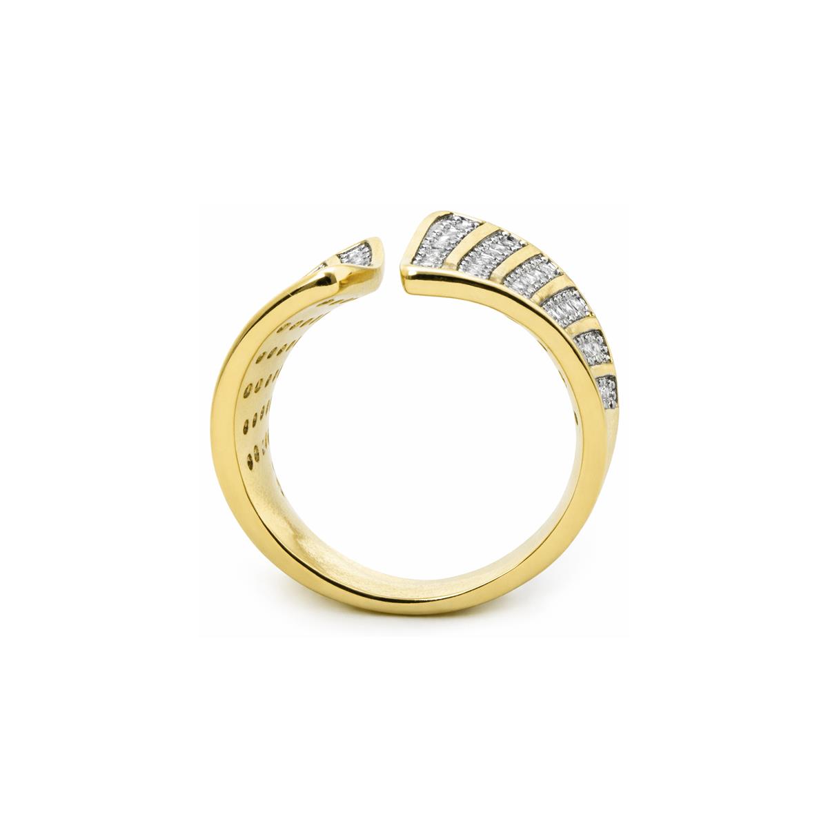 Brilliant Cubic Zirconia Ring with 18k Yellow Gold Finish - Jedrac