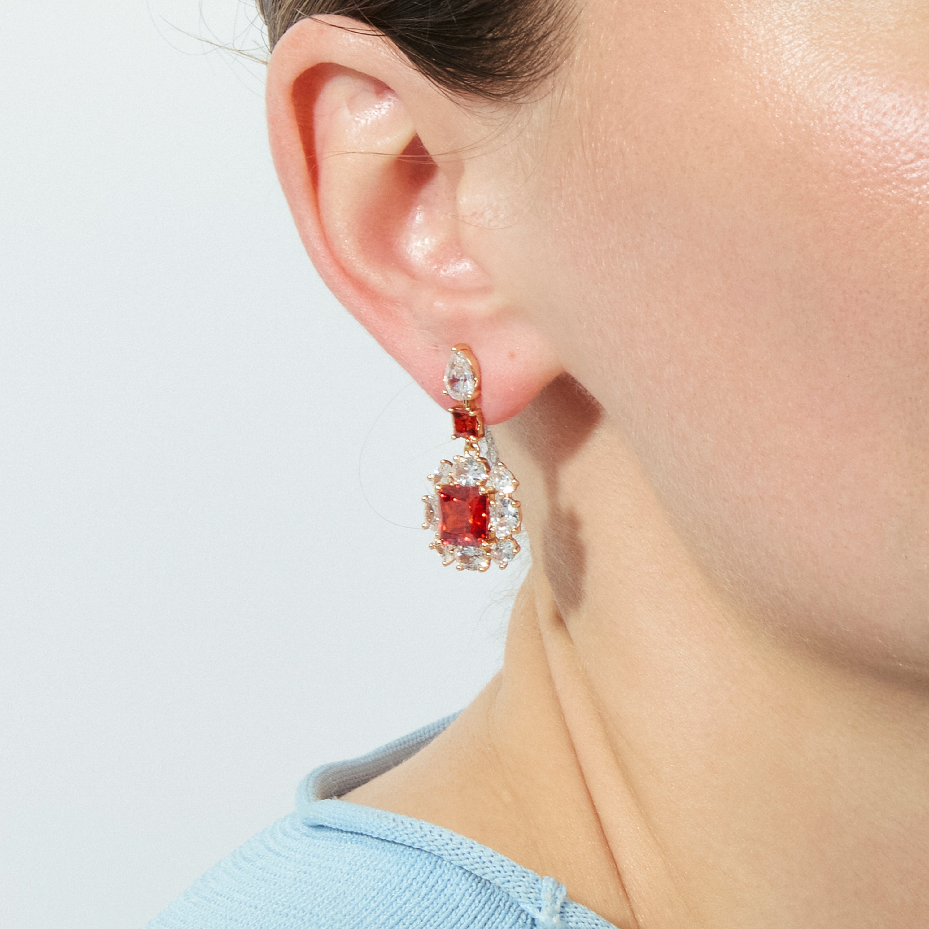 Orecchini con zircone rubino finitura in oro rosa 18k - Iwo