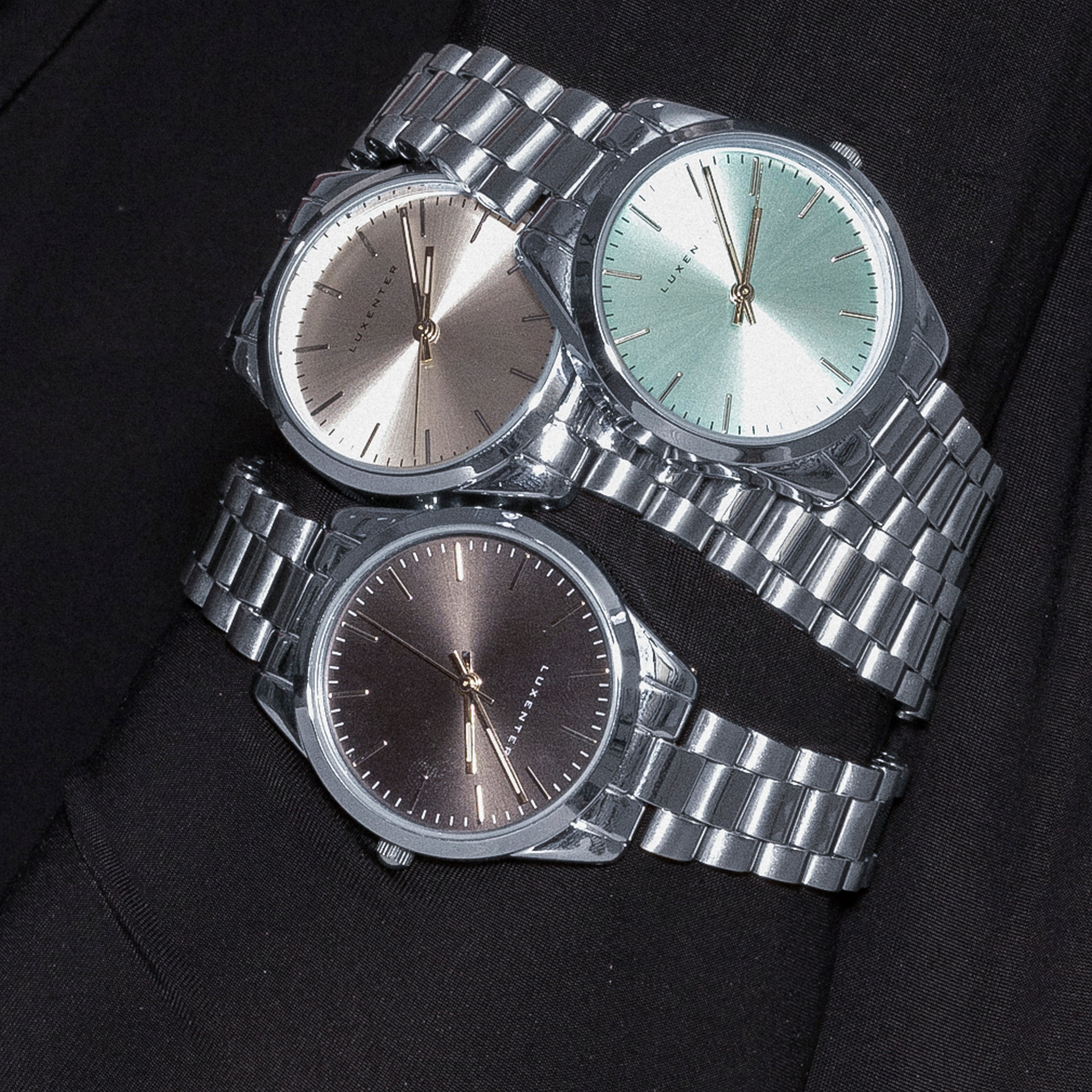 Uhr mit weißer Metallisierung in Silber-Finish - Verni