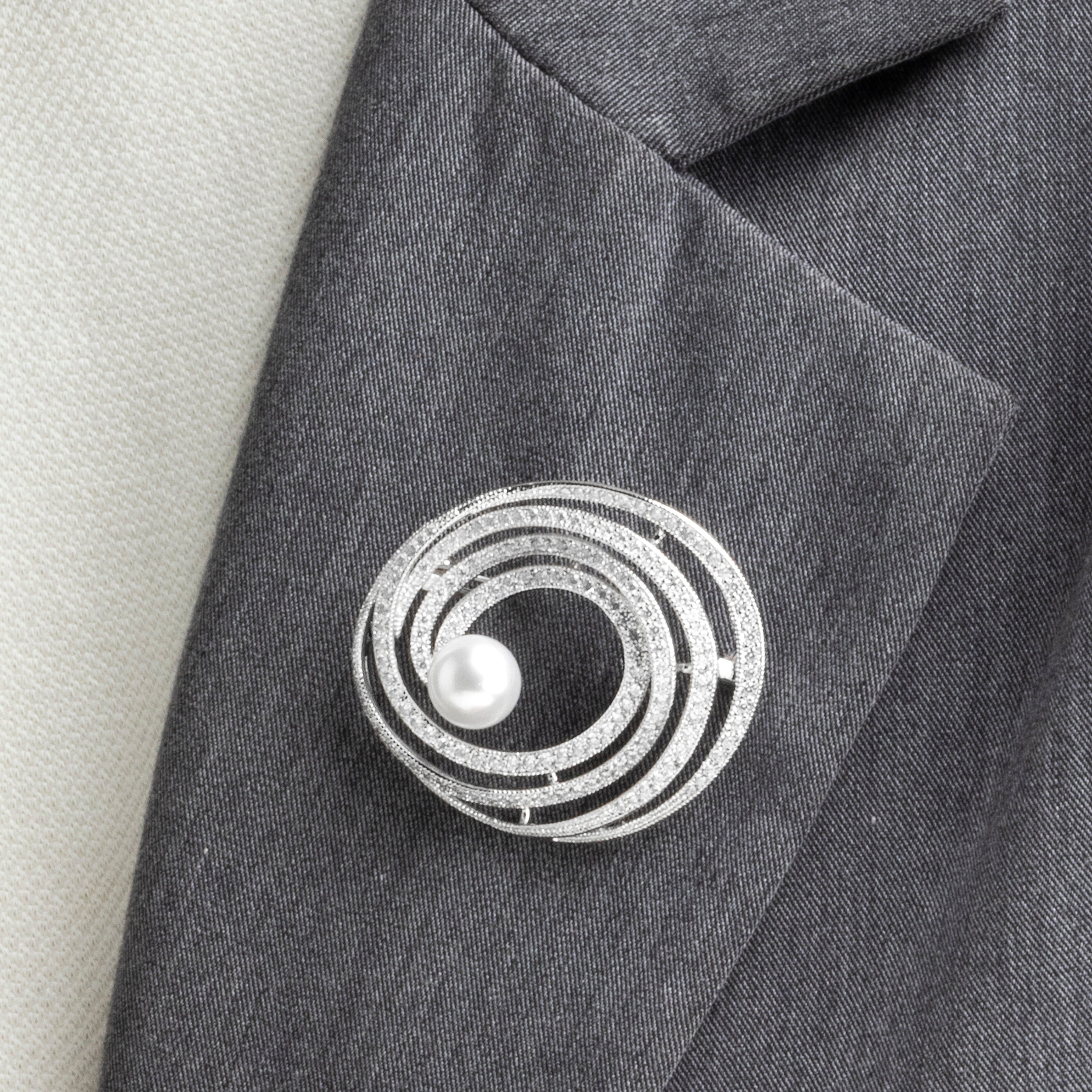 Broche com zircónia brilhante acabamento prata - Telah