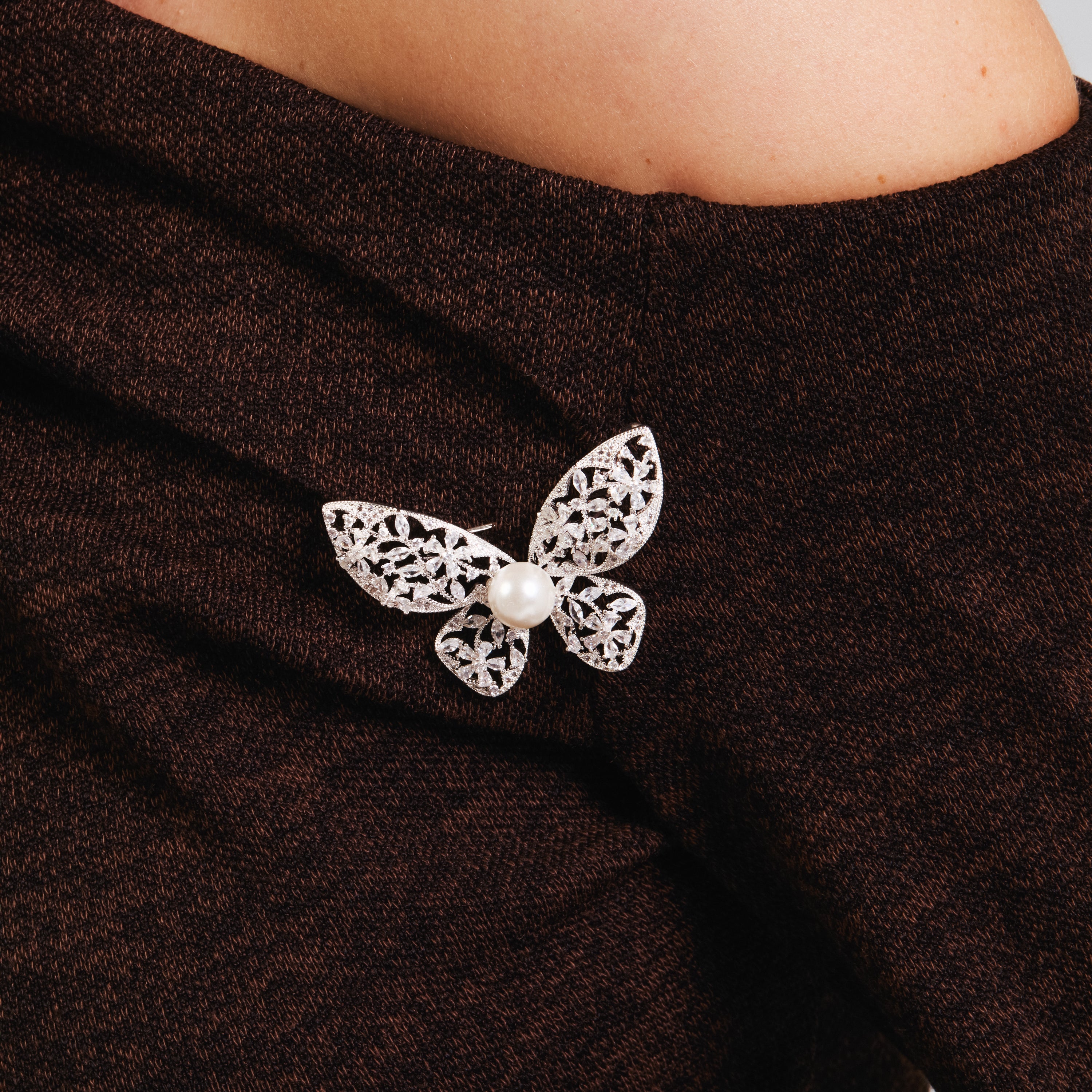 Broche de Perla Blanca acabado en rodio - Evsam