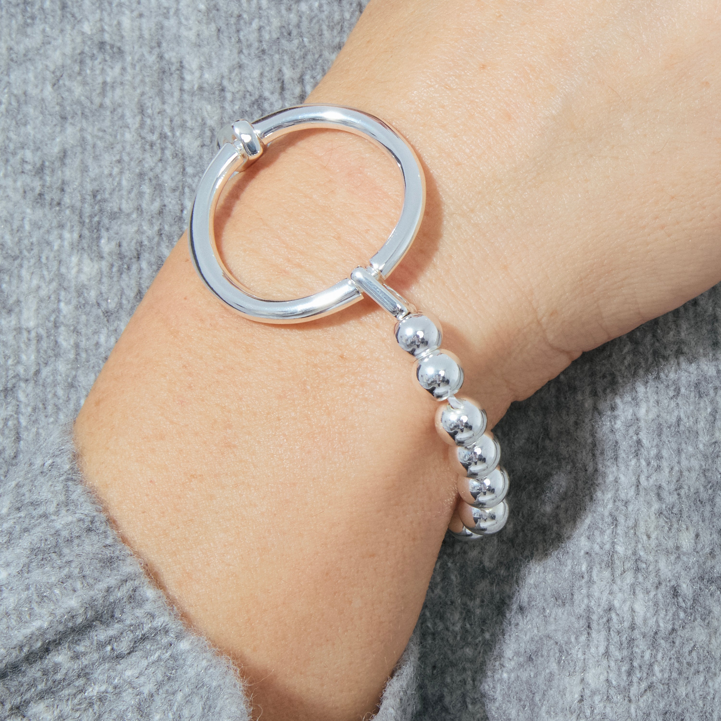 Pulseira acabada em ródio - Korat