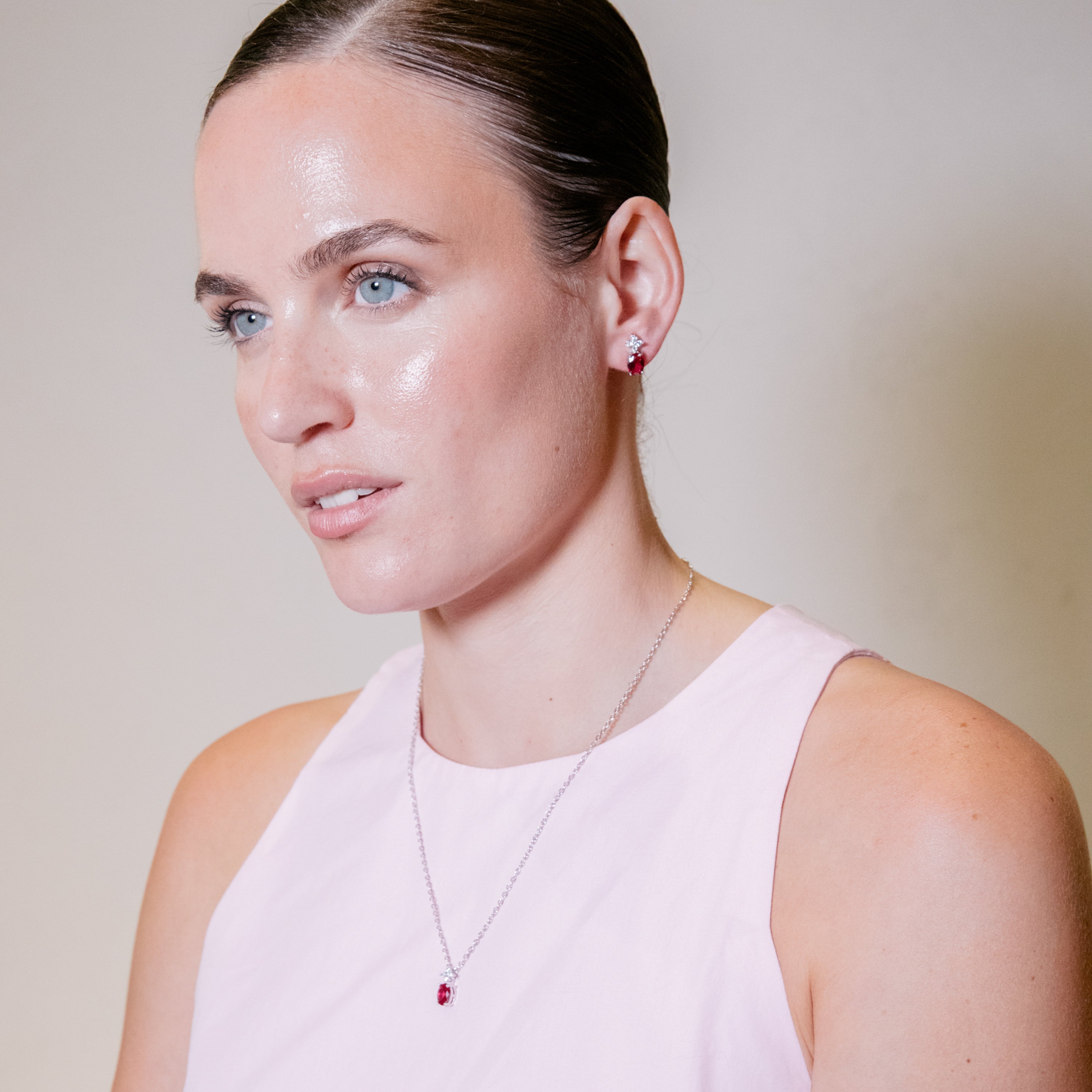 Pendientes de Circonita Rubí acabado en rodio - Misze