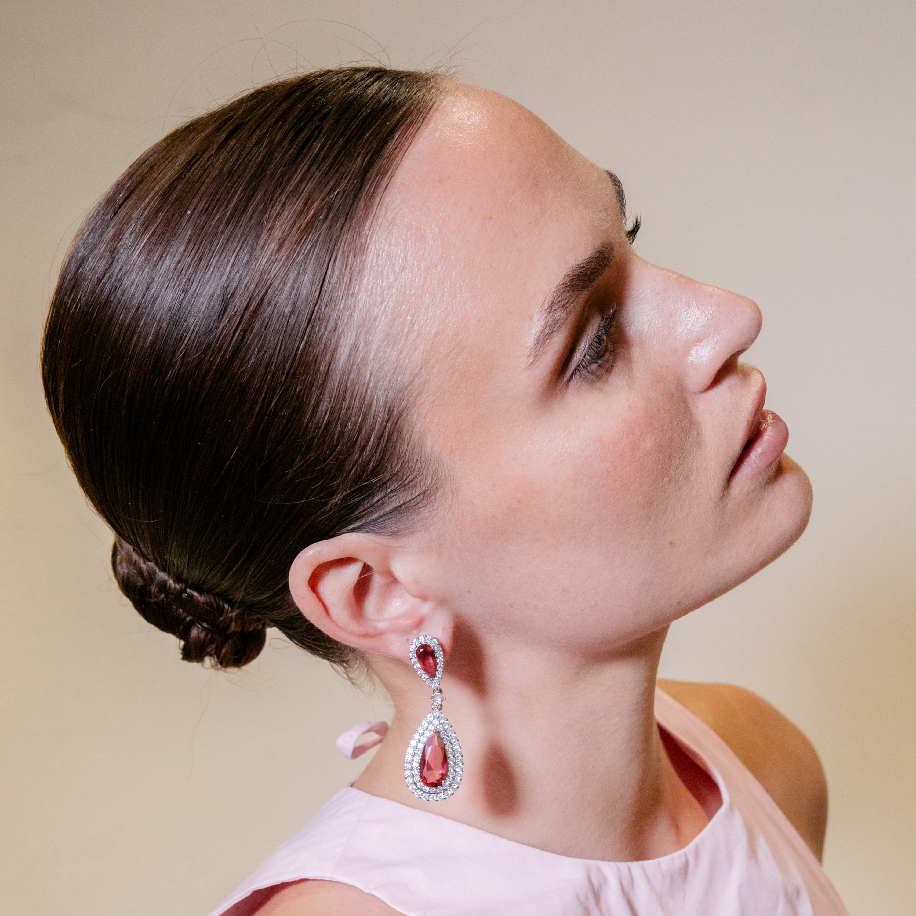 Boucles d'oreilles en zircon rubis finition rhodium - Mijou