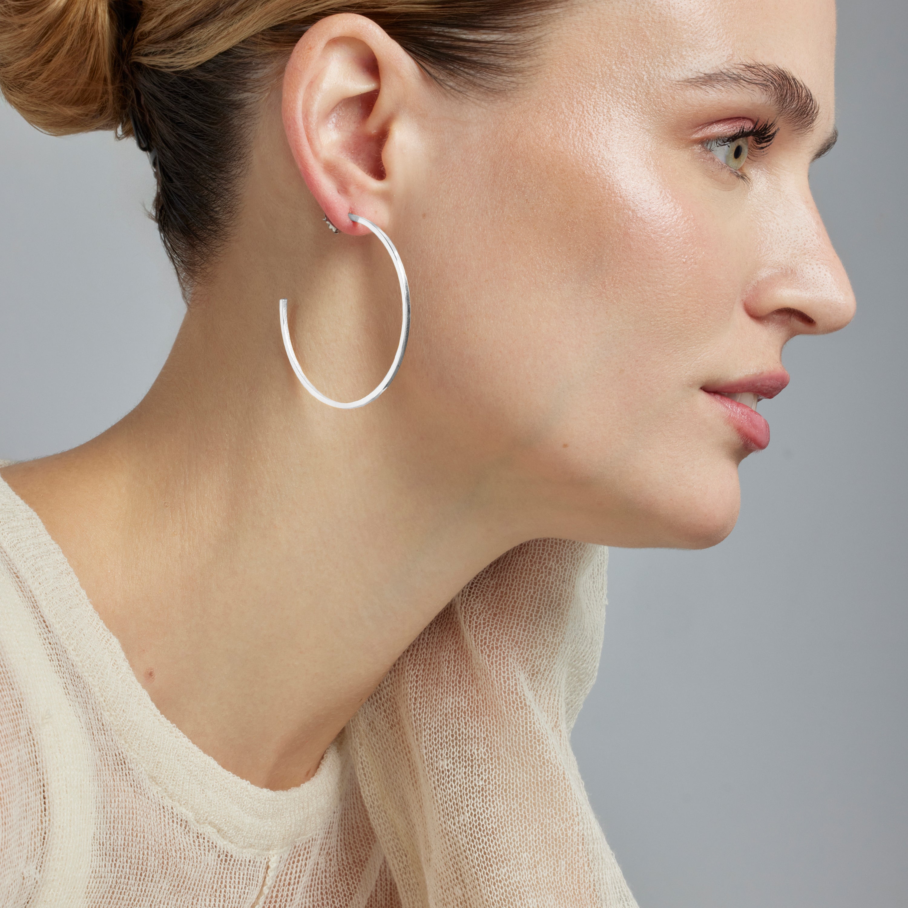 Boucles d'oreilles Nemar finies en Rhodium