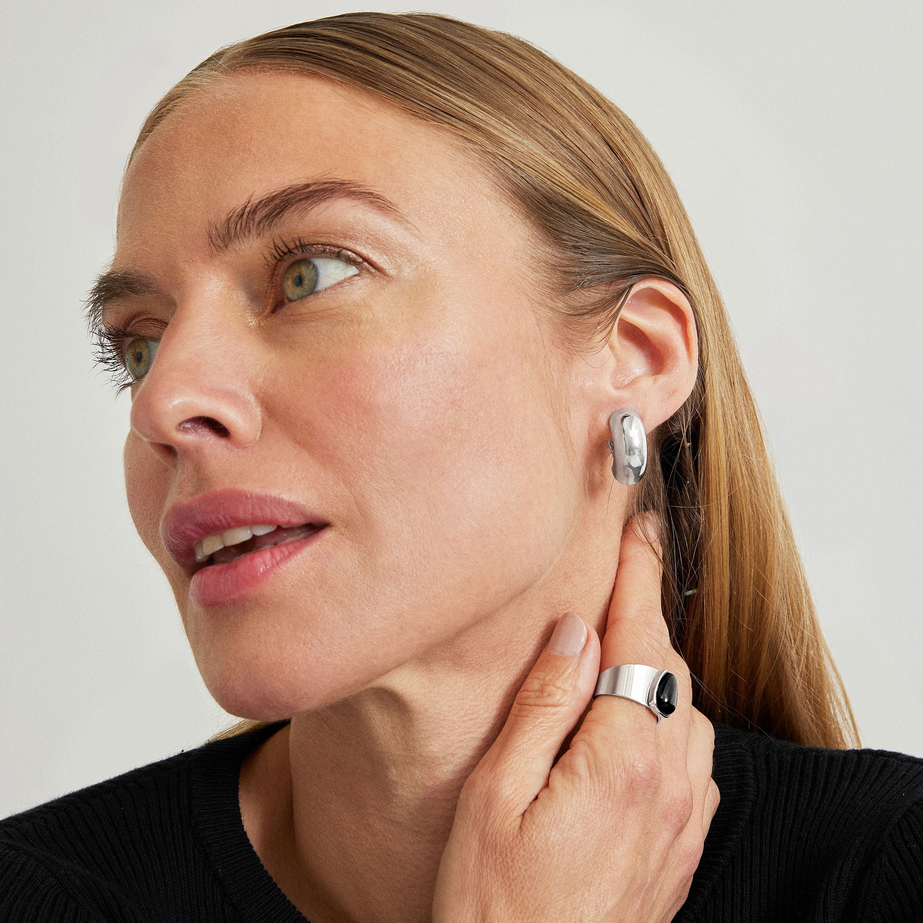 Rhodium-finished earrings - Kevda