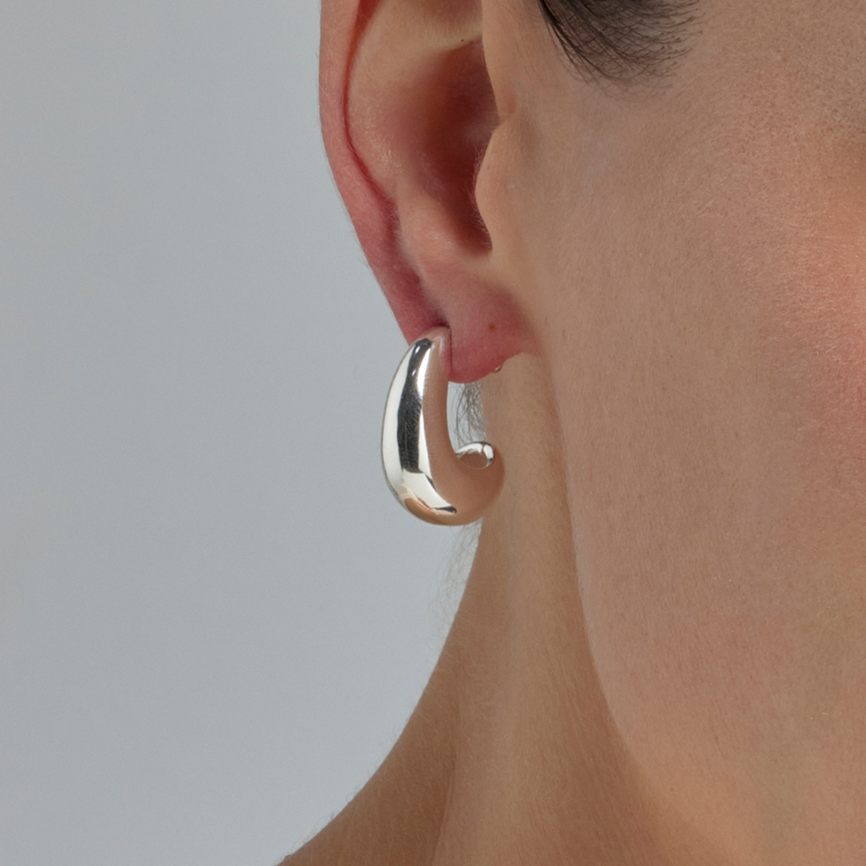 Pendientes de 22mm de diámetro acabado en rodio- Sanky