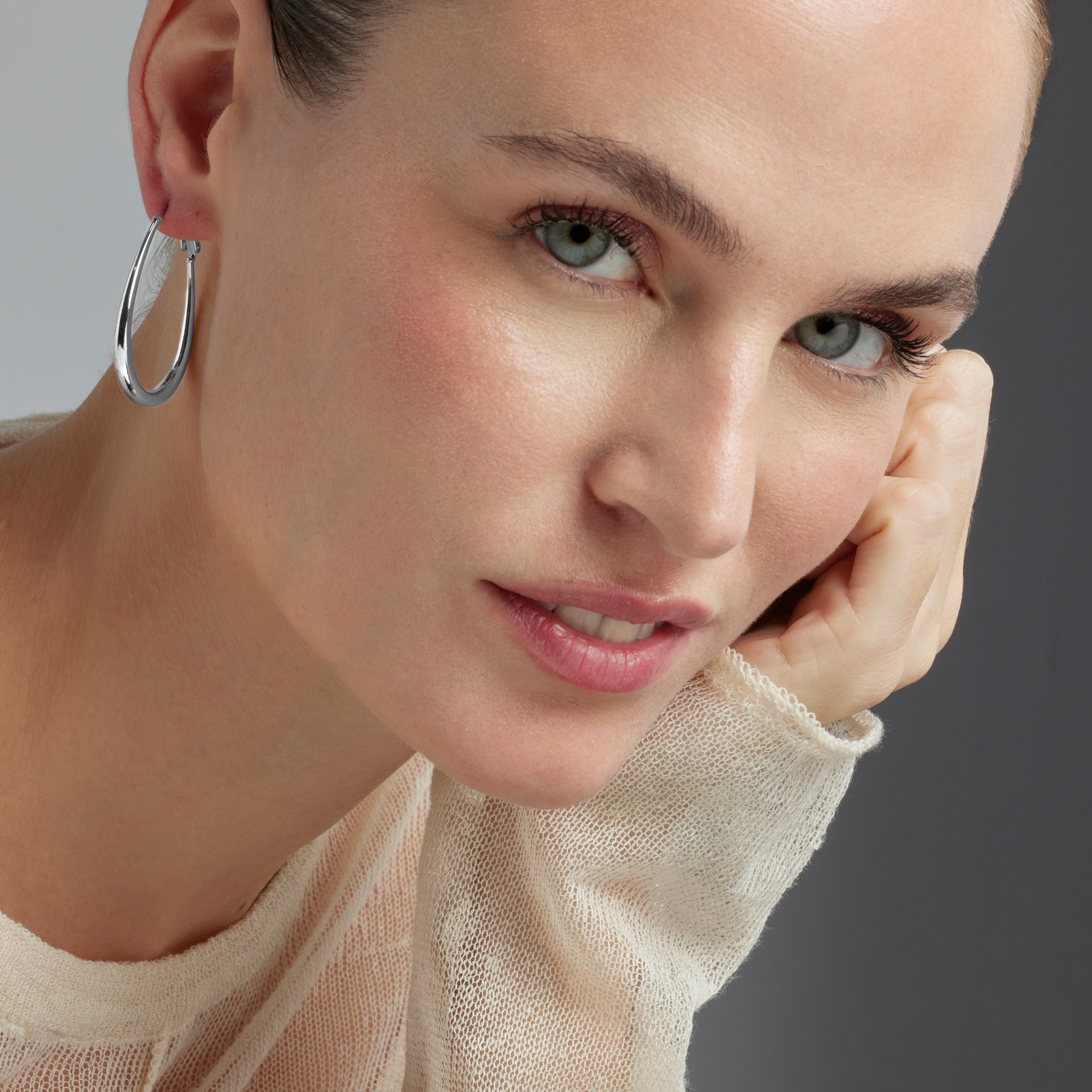 Boucles d'oreilles de 38mm de diamètre finition rhodium - Babo
