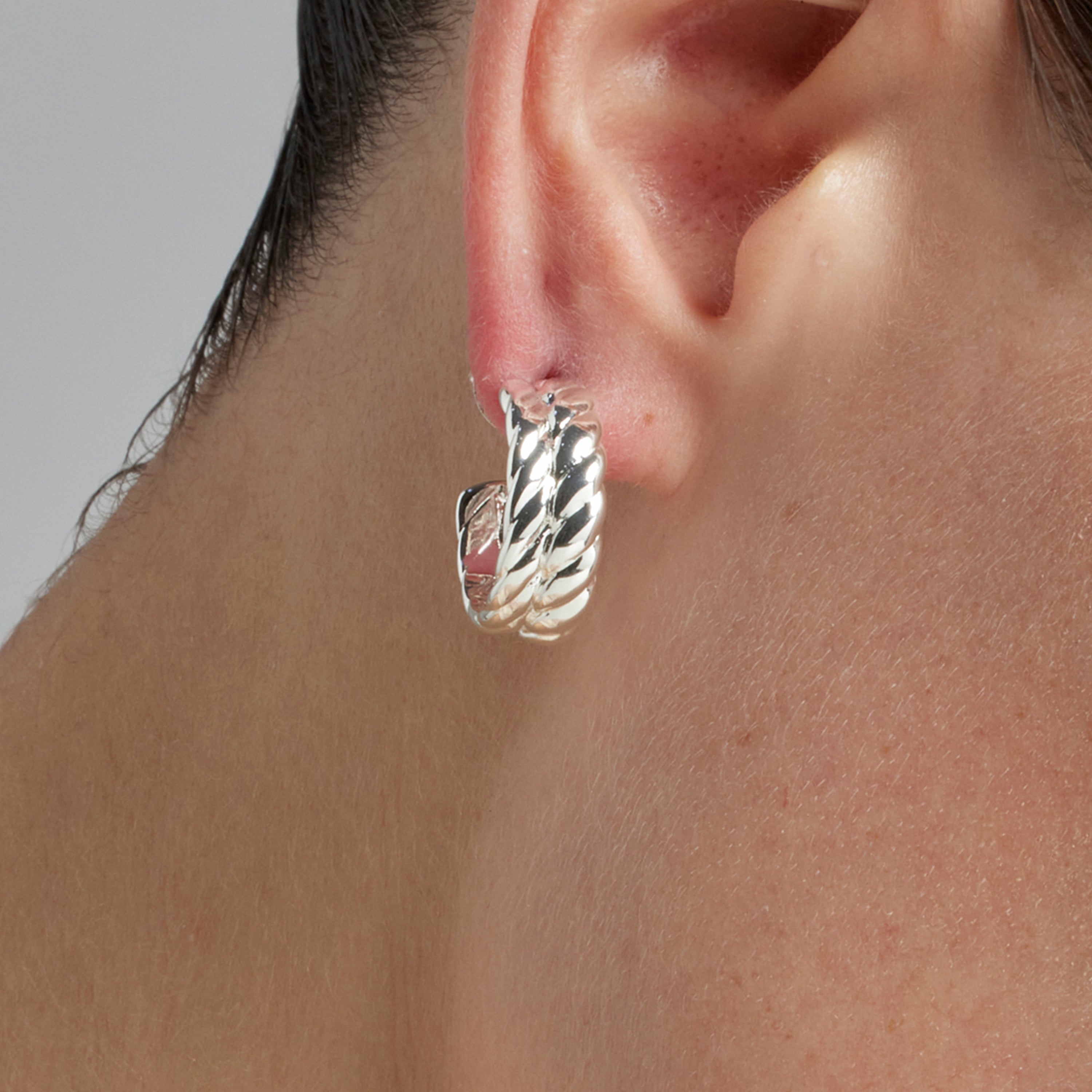 Orecchini di 19,5mm di diametro con finitura in rodio - Thety