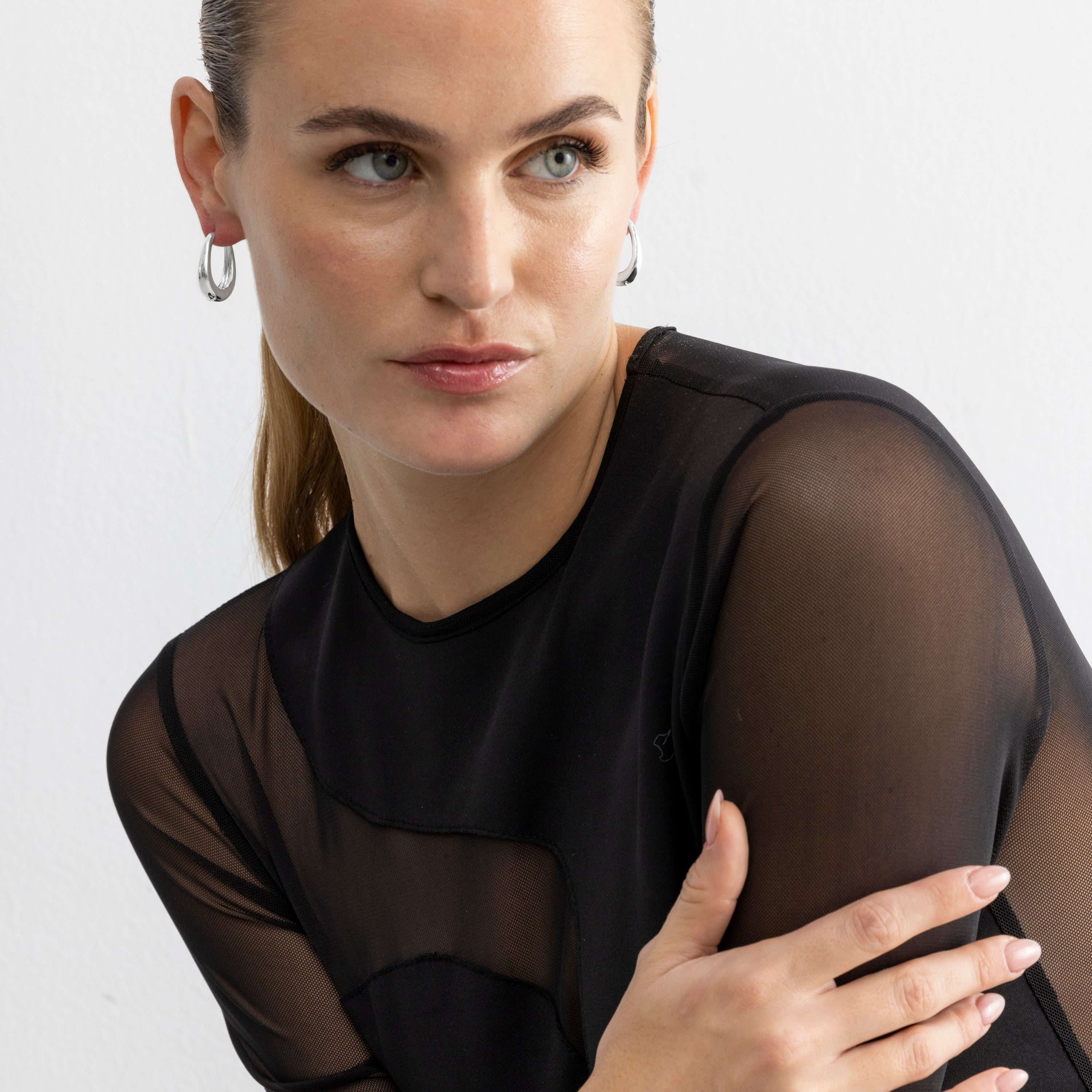 Boucles d'oreilles de 24mm de diamètre finition argent - Luya