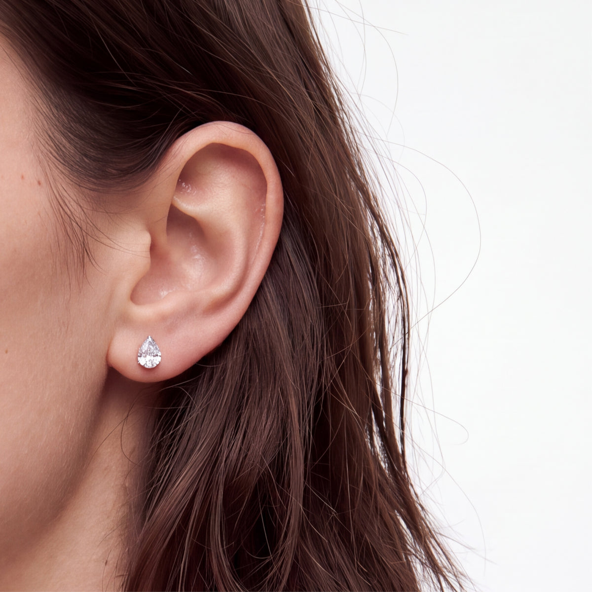 Ohrstecker mit glänzendem Zirkonia und Rhodium-Finish – Tianly