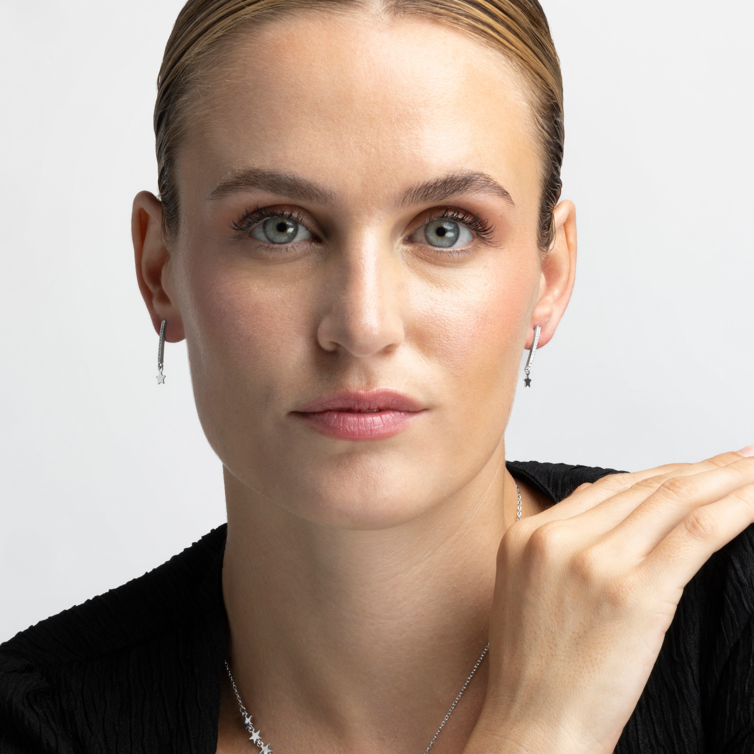 Brilliant Zirconia Earrings finished in rhodium - Shimo