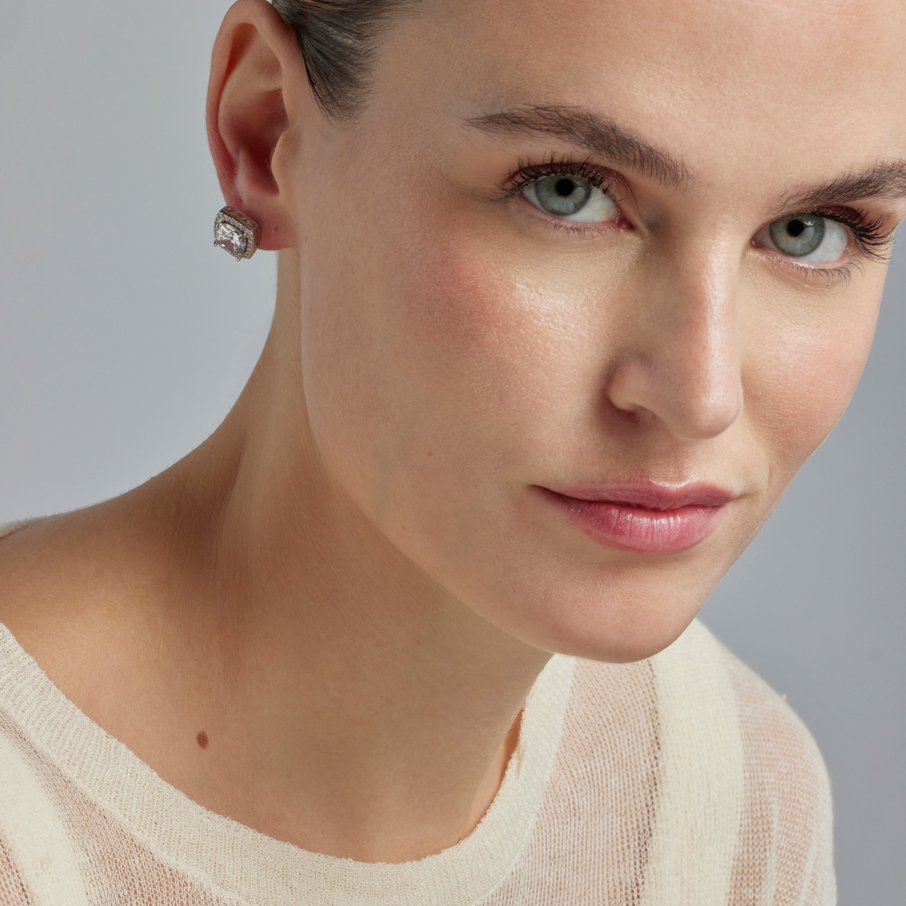 Boucles d'oreilles en zircon brillant finition rhodium - Derlim