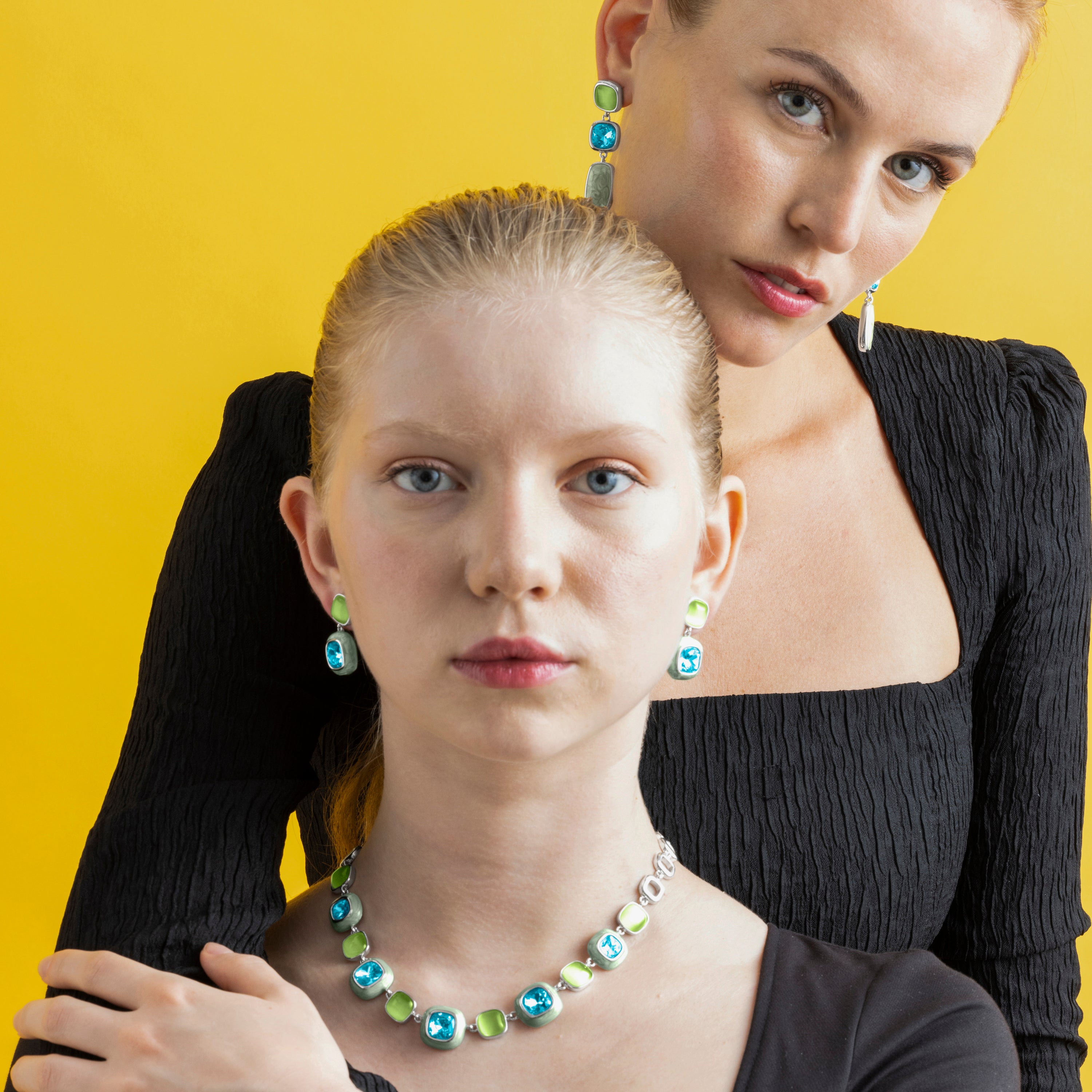 Blue Crystal Necklace with Silver Finish - Drogolo