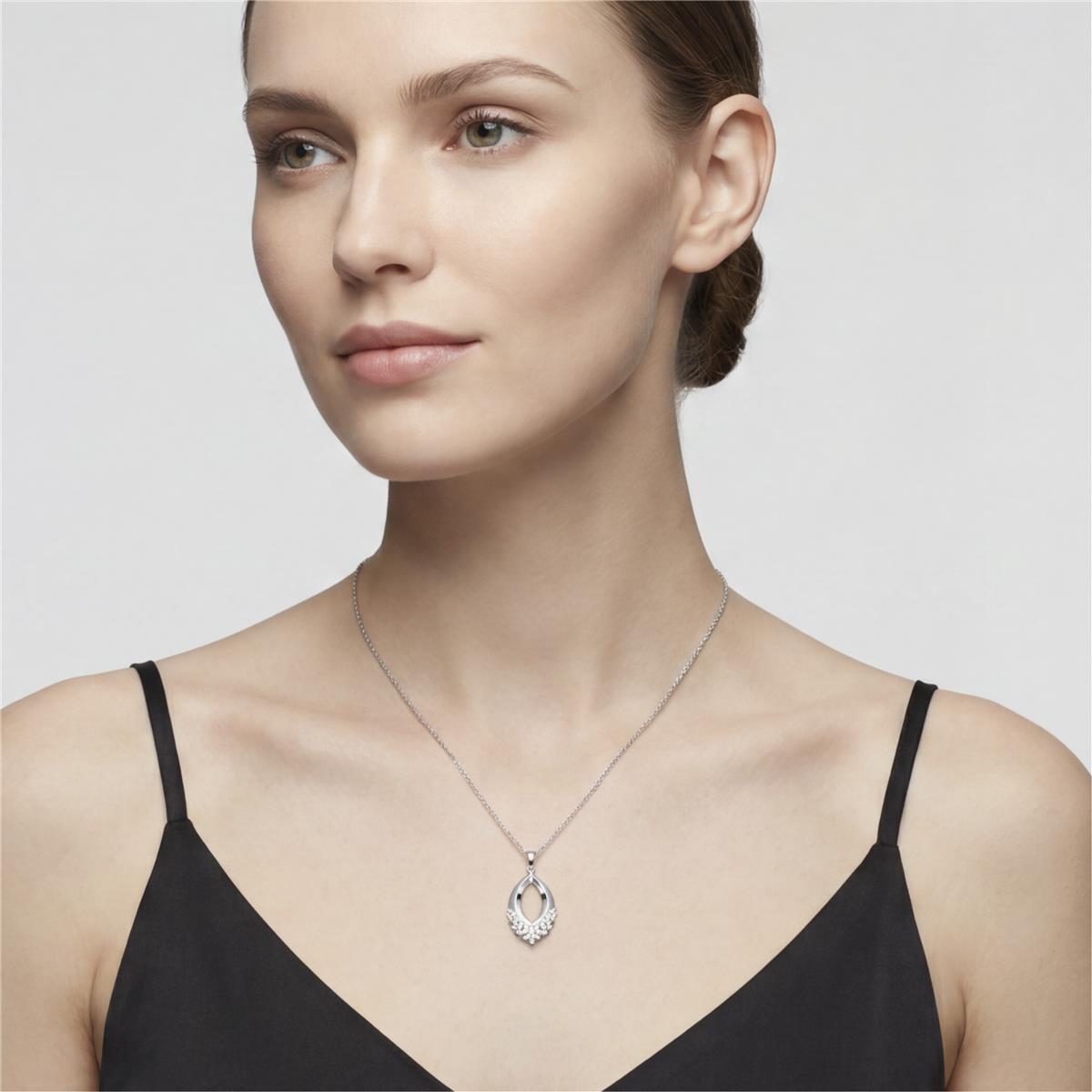 Liwen silver-finished collar - Liwen