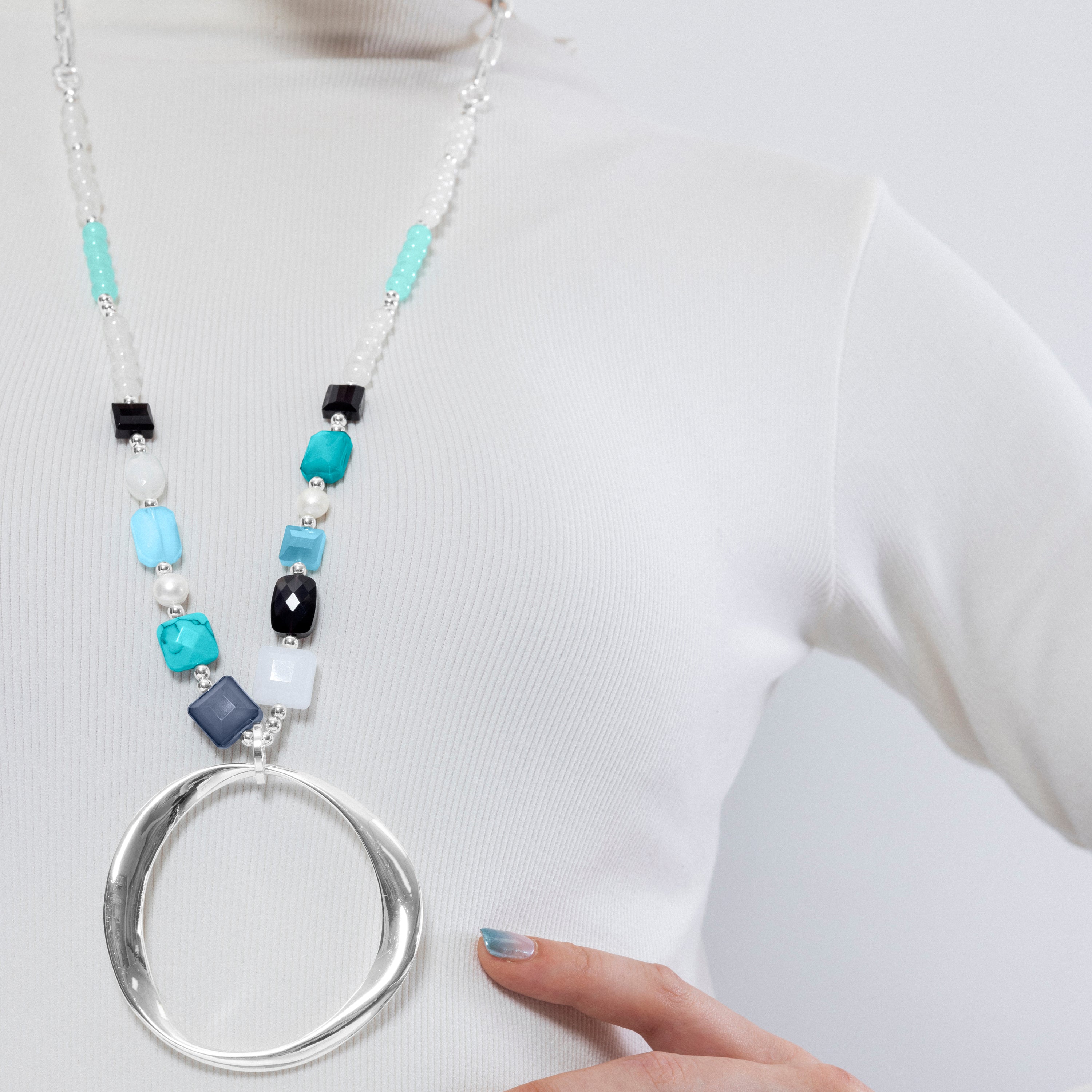 Multicolor Crystal Necklace finished in 18K yellow gold - Miyou