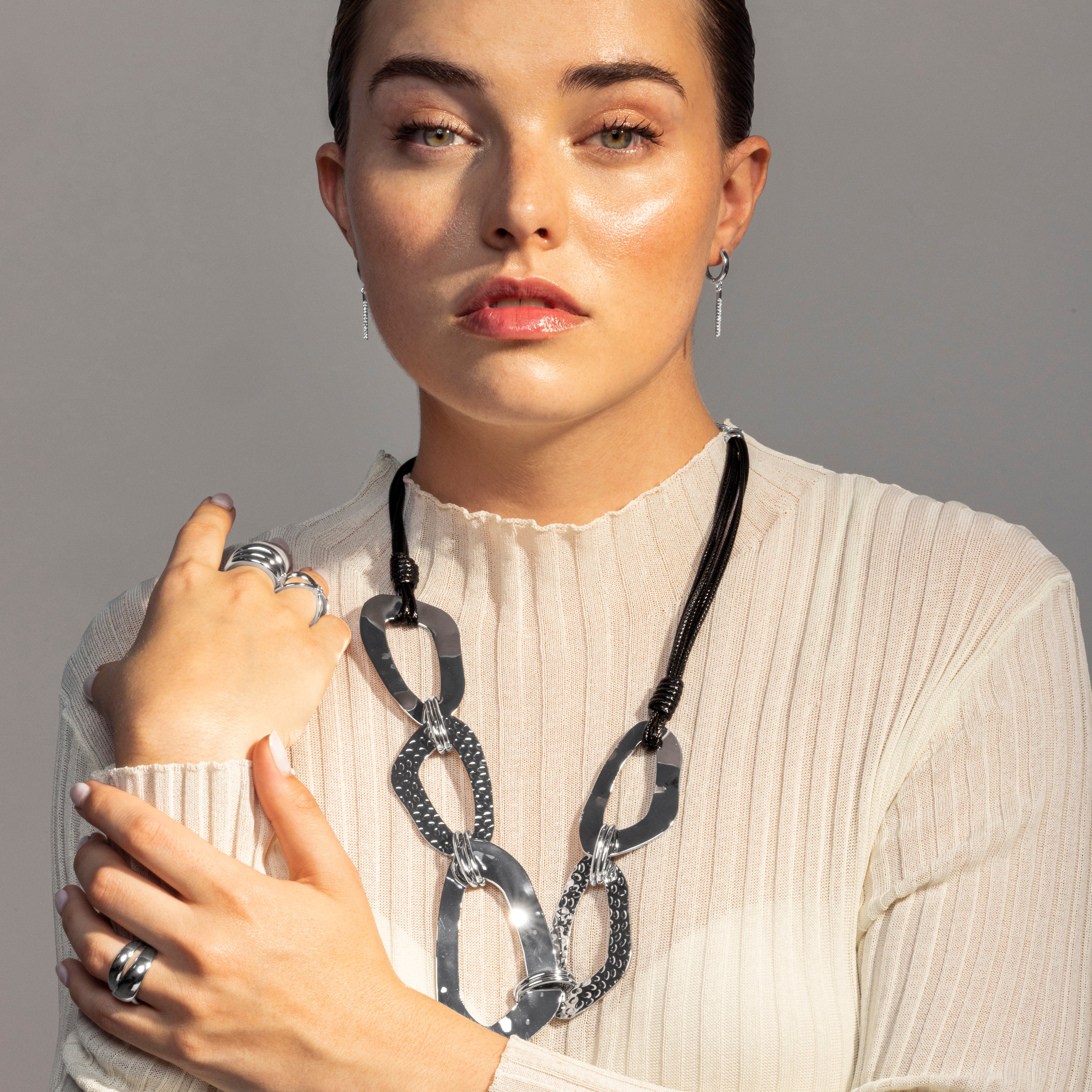 Colar acabado em ródio - Utbe