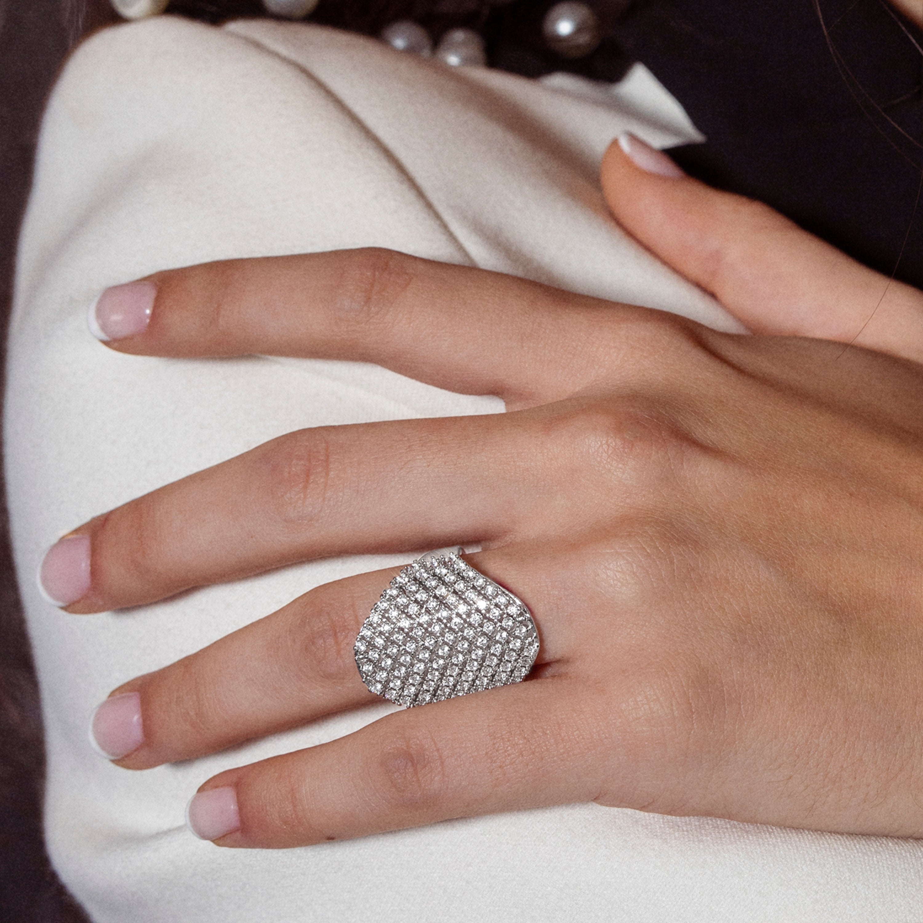 Ring with Brilliant Zirconia finished in rhodium - Idoi