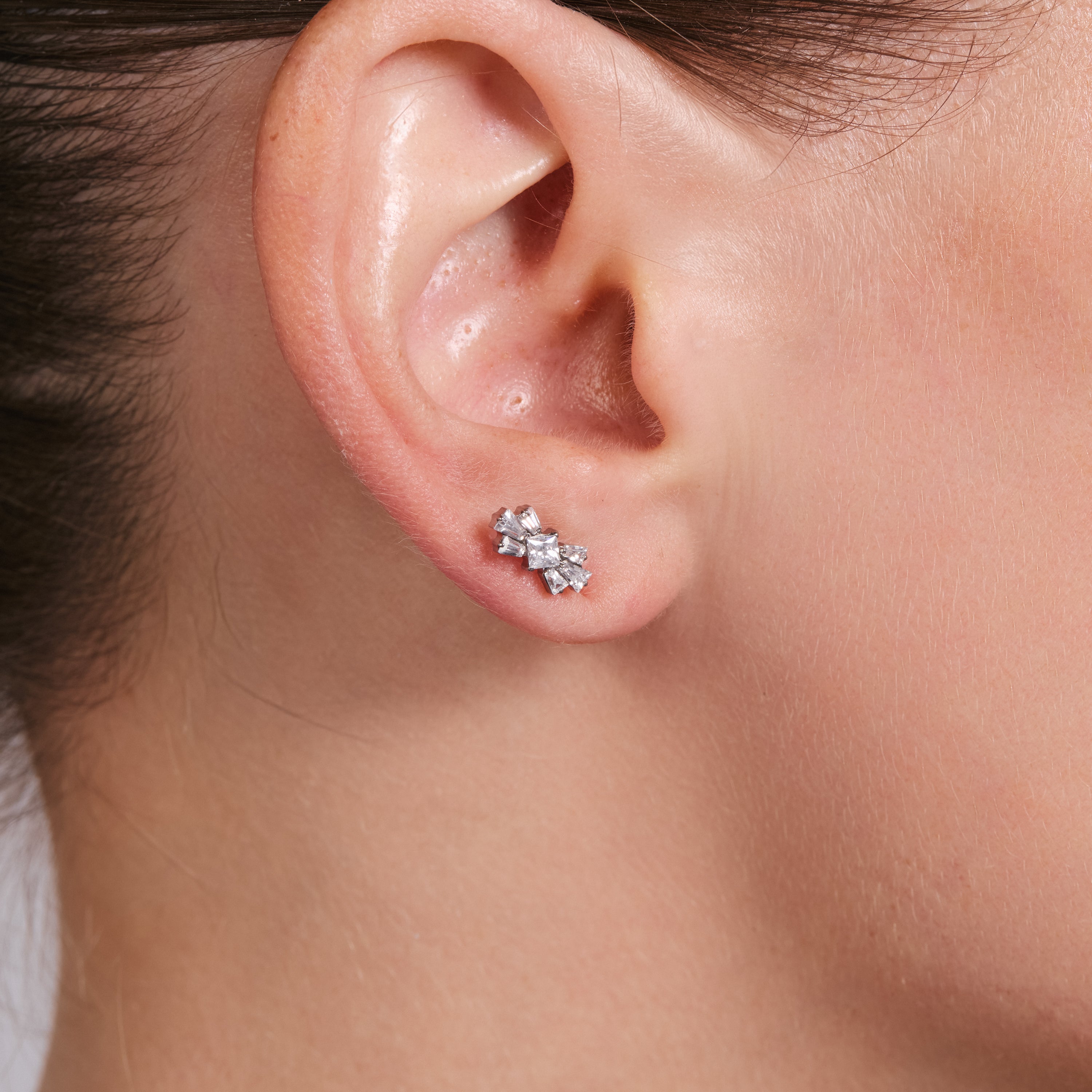 Piercing in titanio con zirconia brillante - Bartako