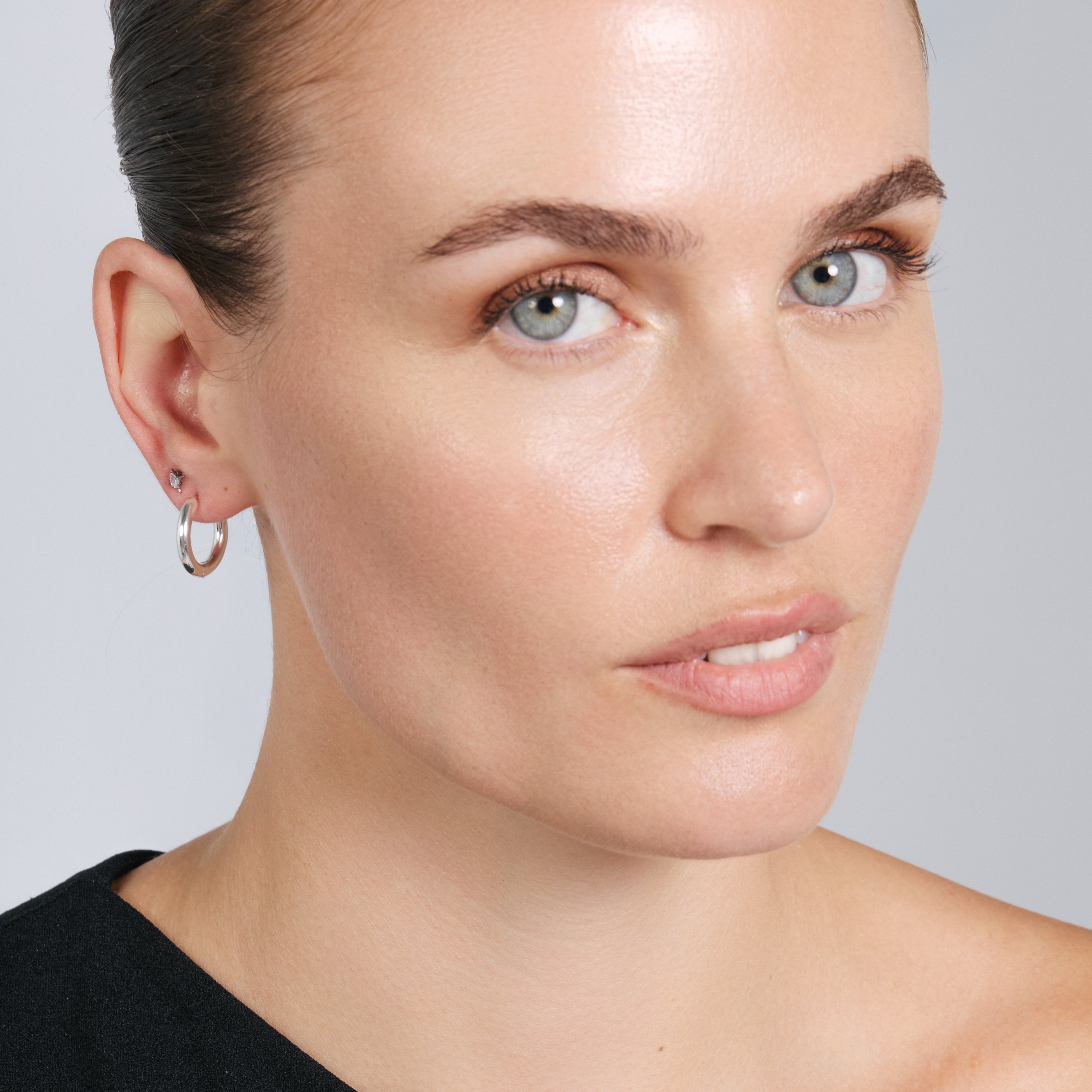 Piercing in titanio con brillante zircone cubico - Tana