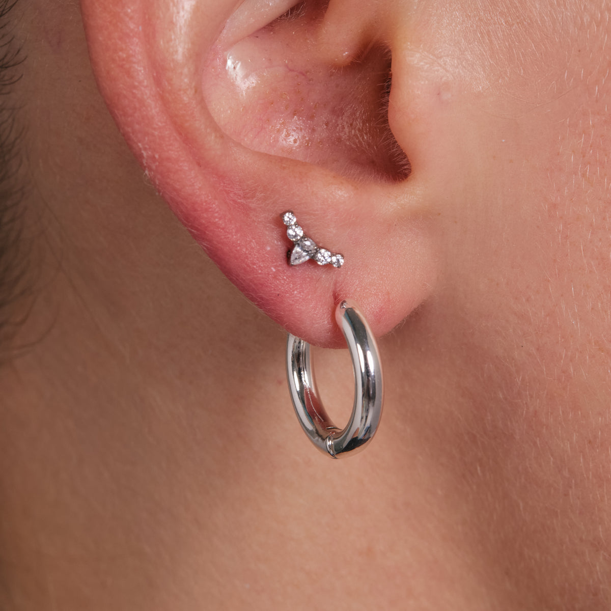 Piercing en titane avec oxyde de zirconium brillant - Curvros