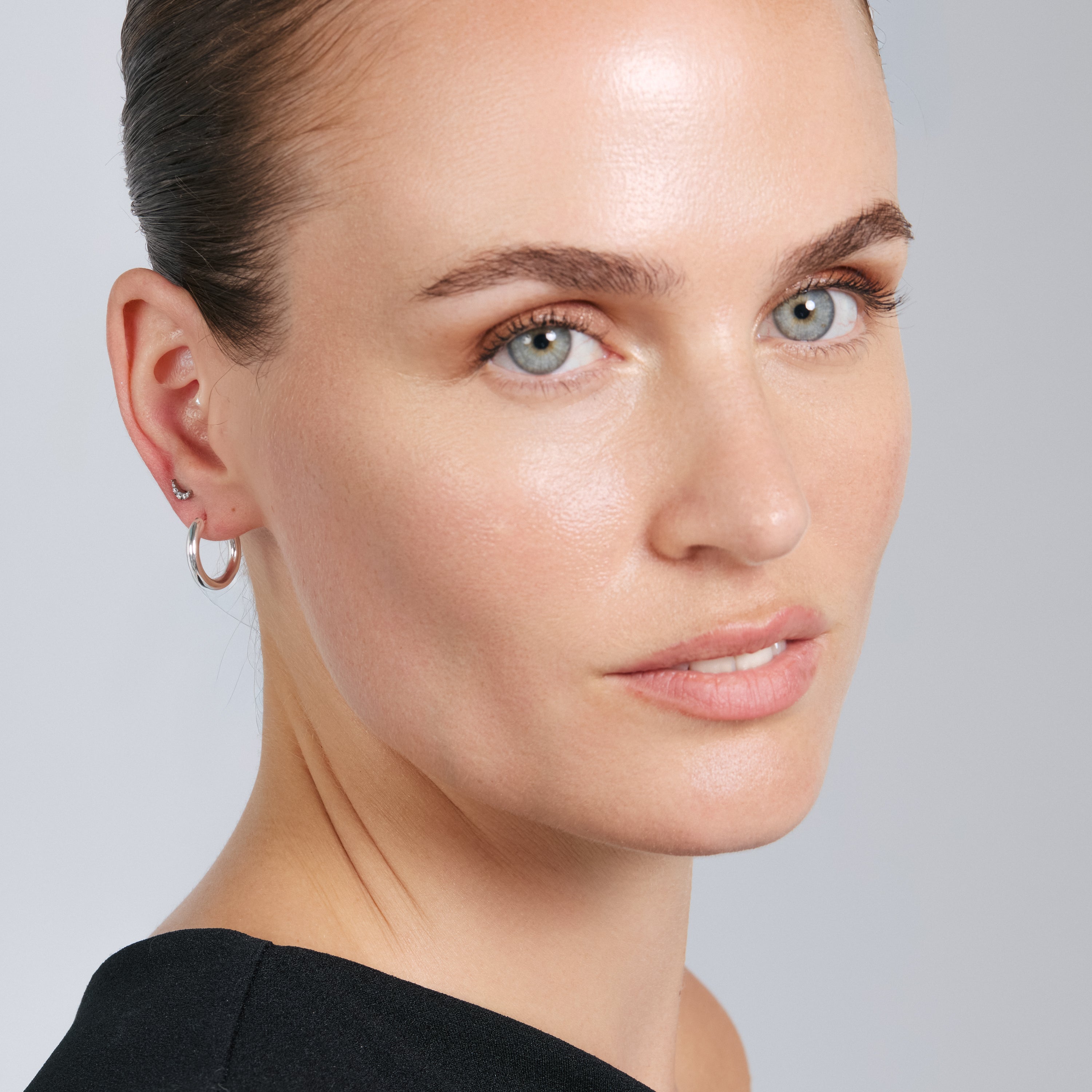 Titanpiercing mit funkelndem Zirkon – Mamry