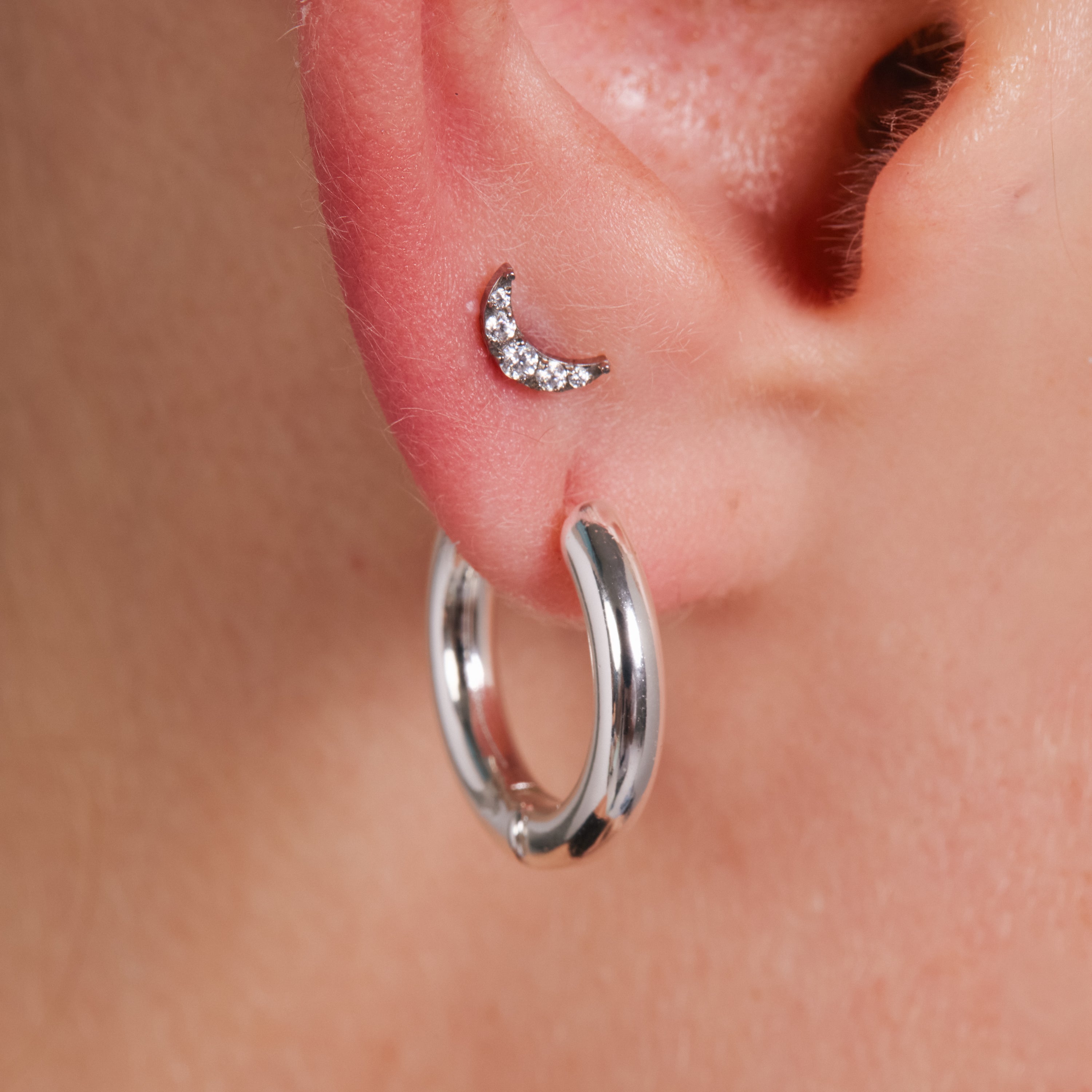 Titanpiercing mit funkelndem Zirkon – Mamry