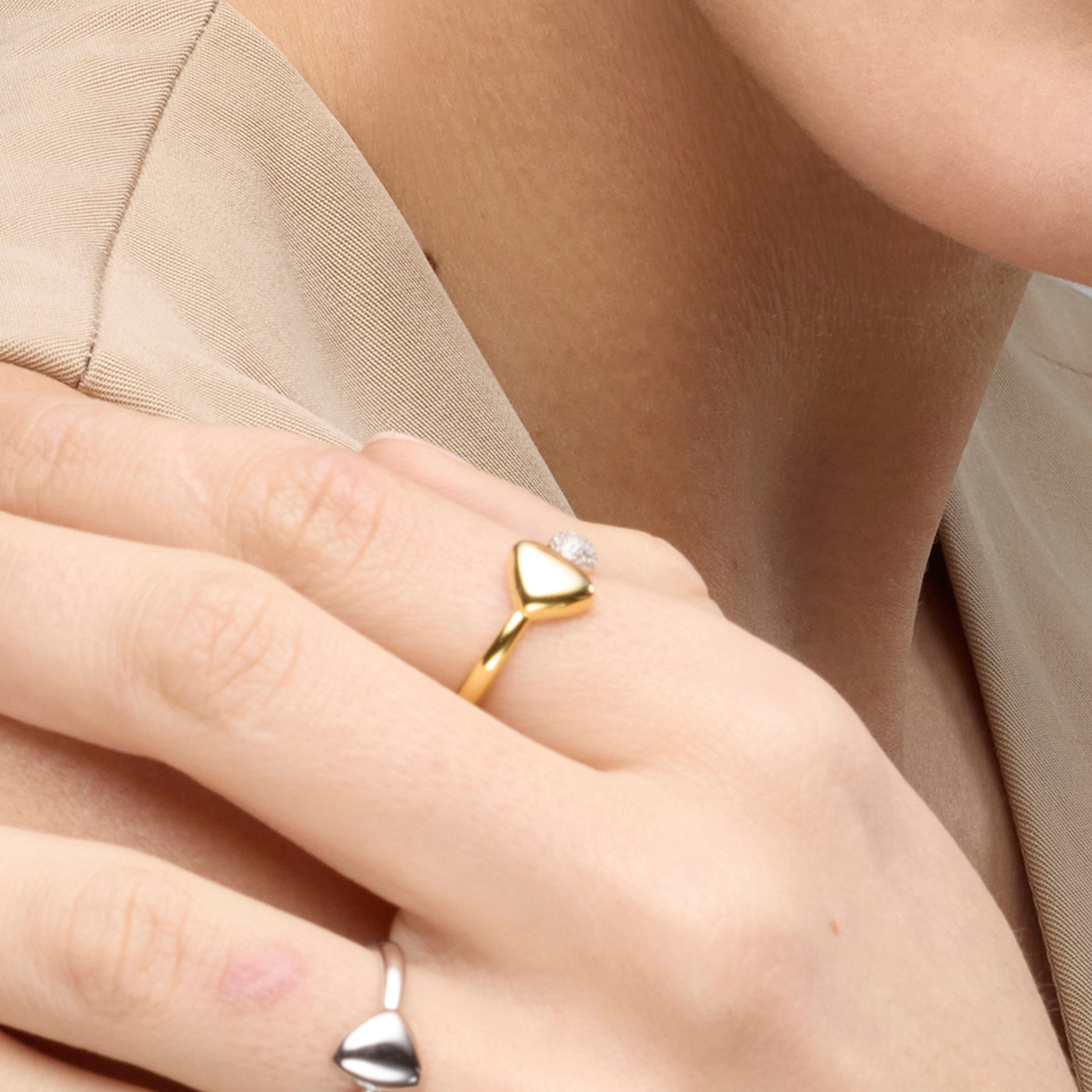 Anello in Argento Sterling 925 e Zirconia Brillante finitura in oro giallo 18k - Pesha