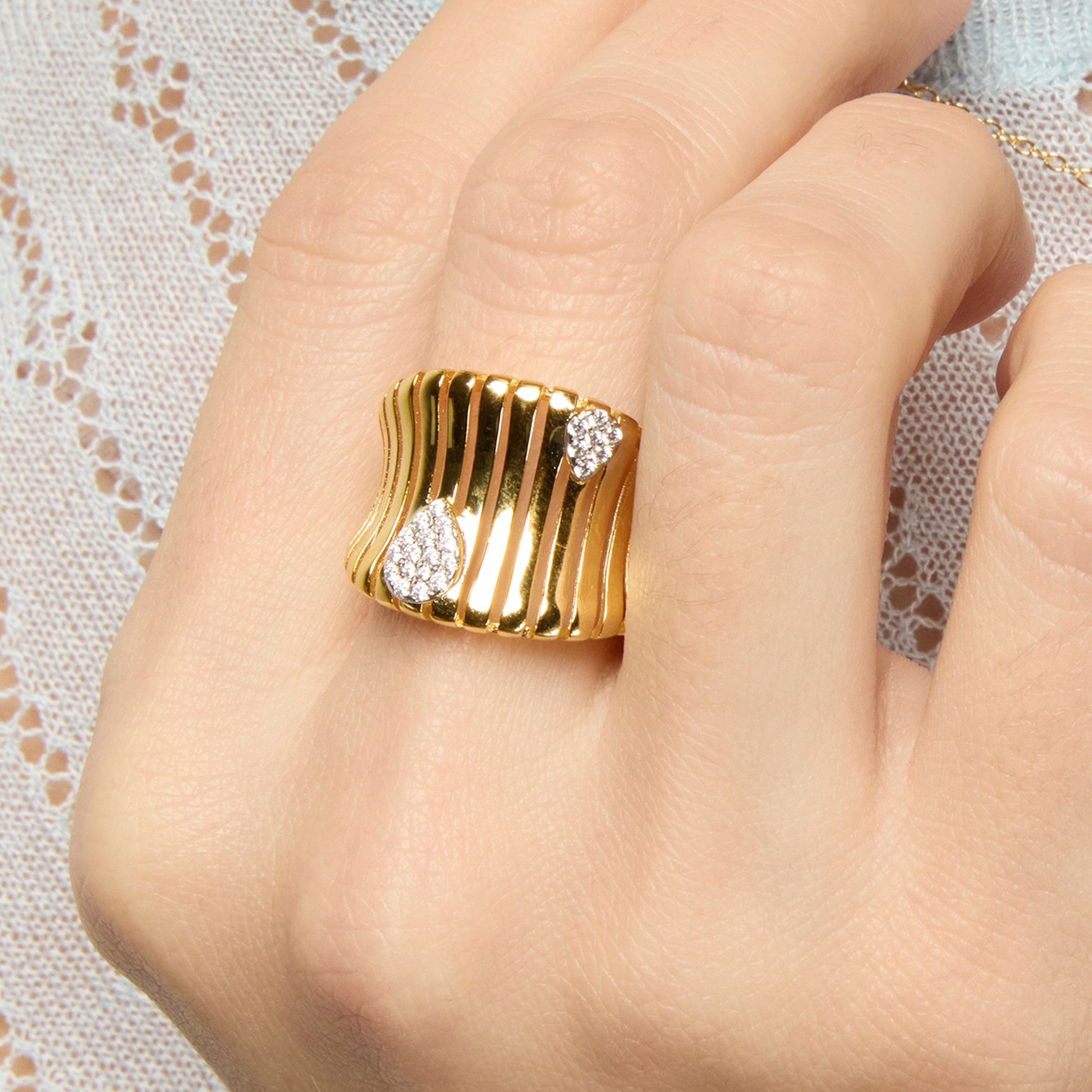 925 Sterling Silver Ring with Brilliant Zirconia, 18k Yellow Gold Finish - Samon