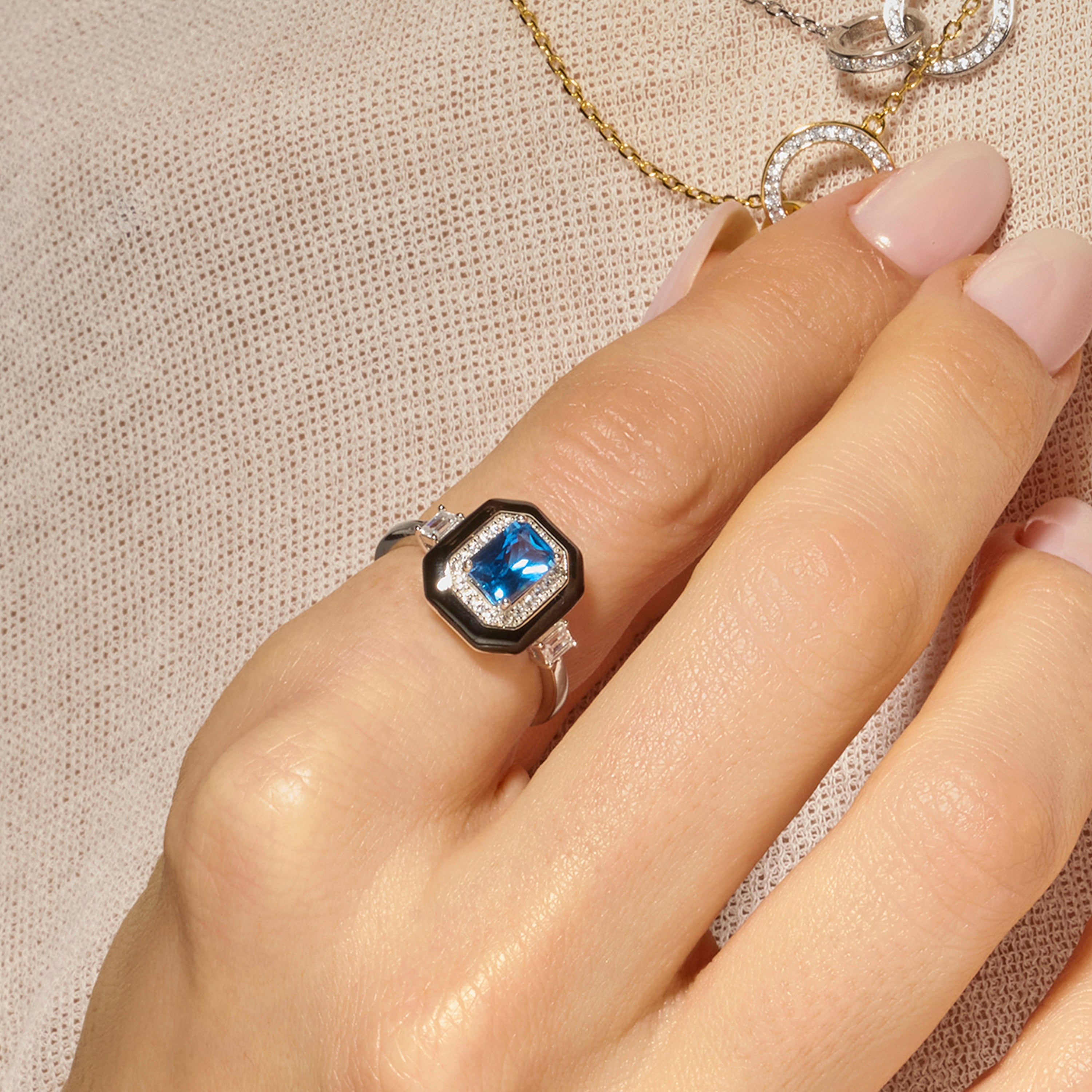 925 Sterling Silver Ring with Black Lacquer and Rhodium Finish - Oiwa