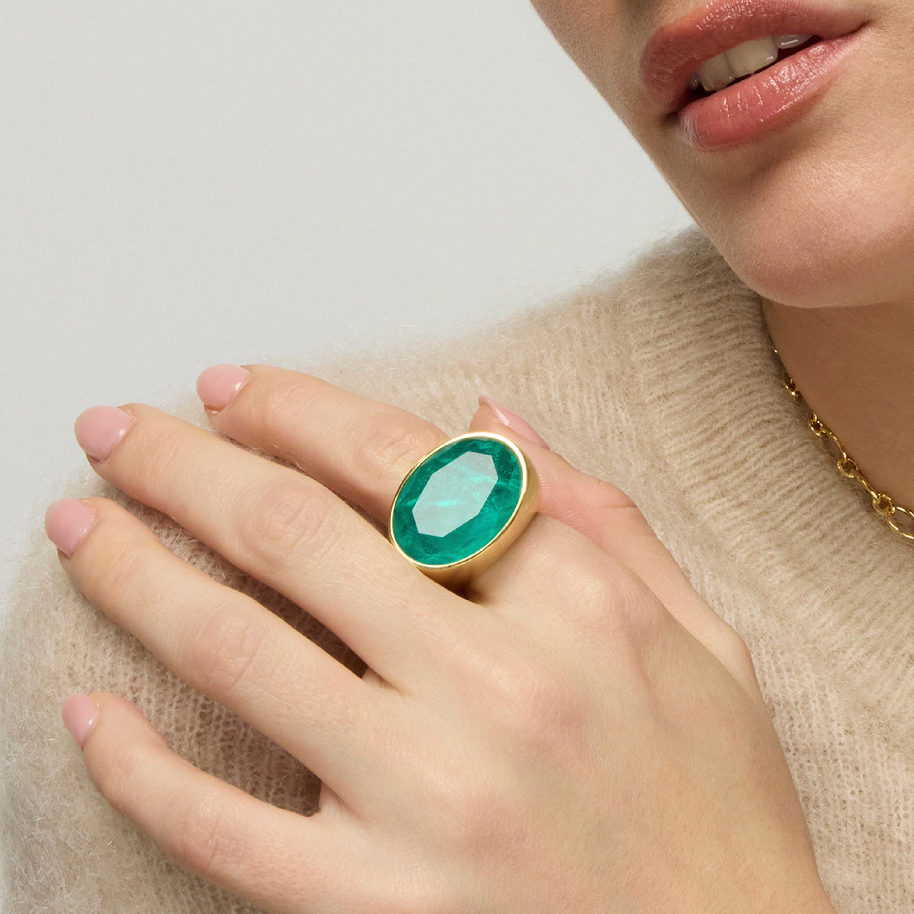925 Sterling Silver Ring with Green Zirconia finished in 18k Yellow Gold - Jadir